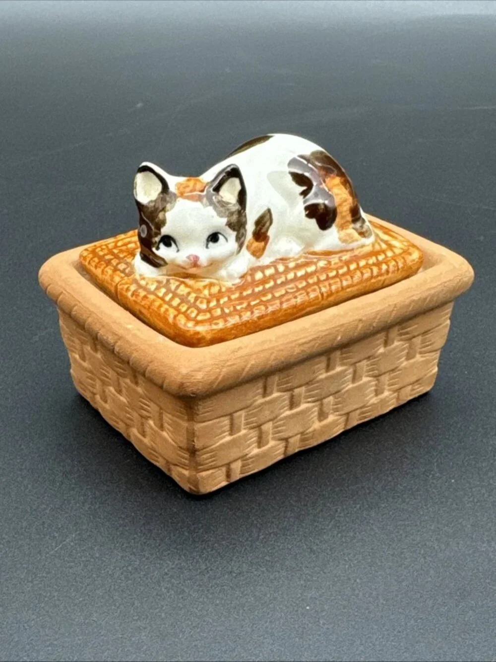 Vintage Ceramic Calico Cat Kitty On Nest Trinket Box Cottagecore